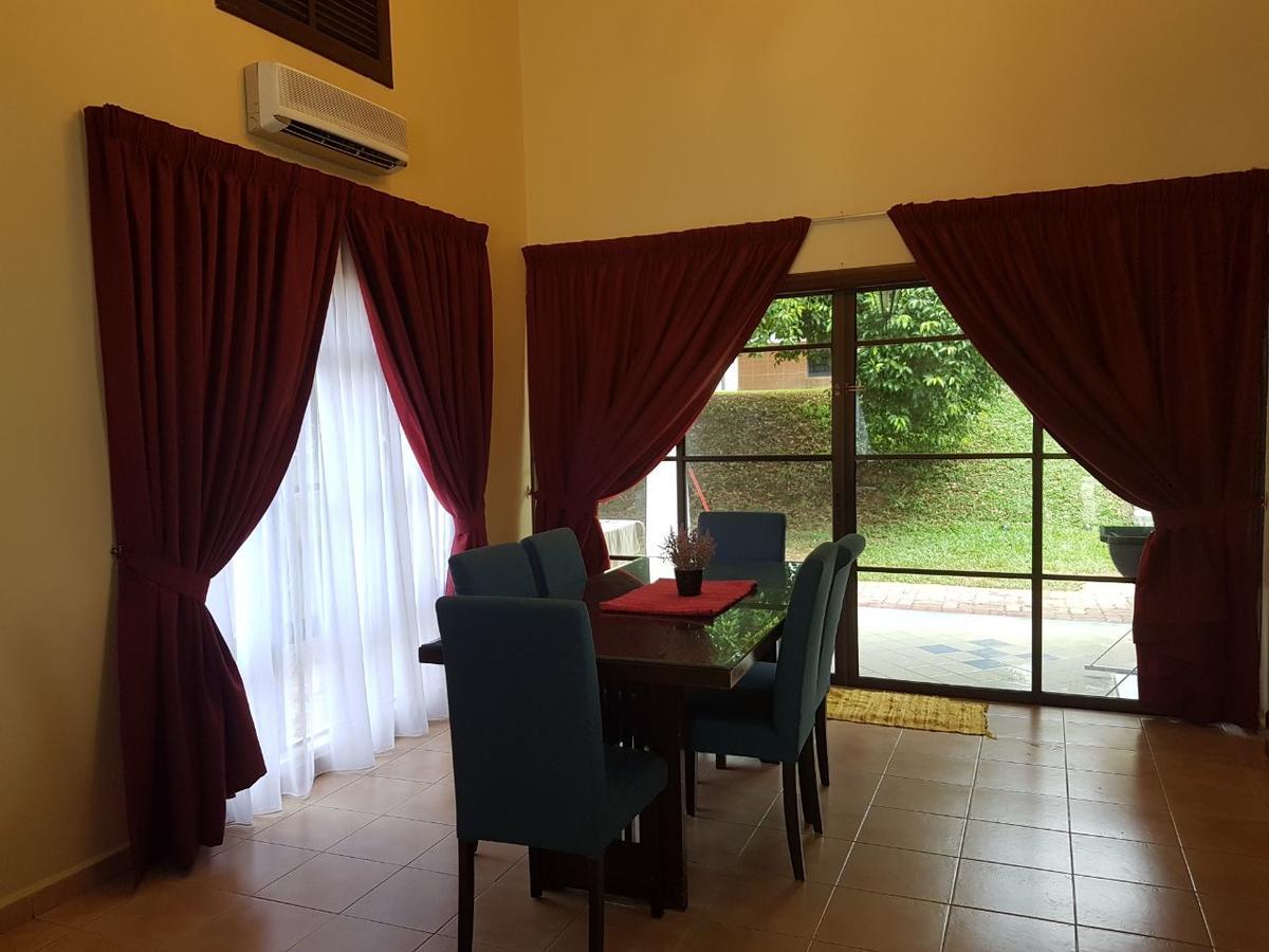 Green Villa Famosa Alor Gajah Malacca Exterior photo